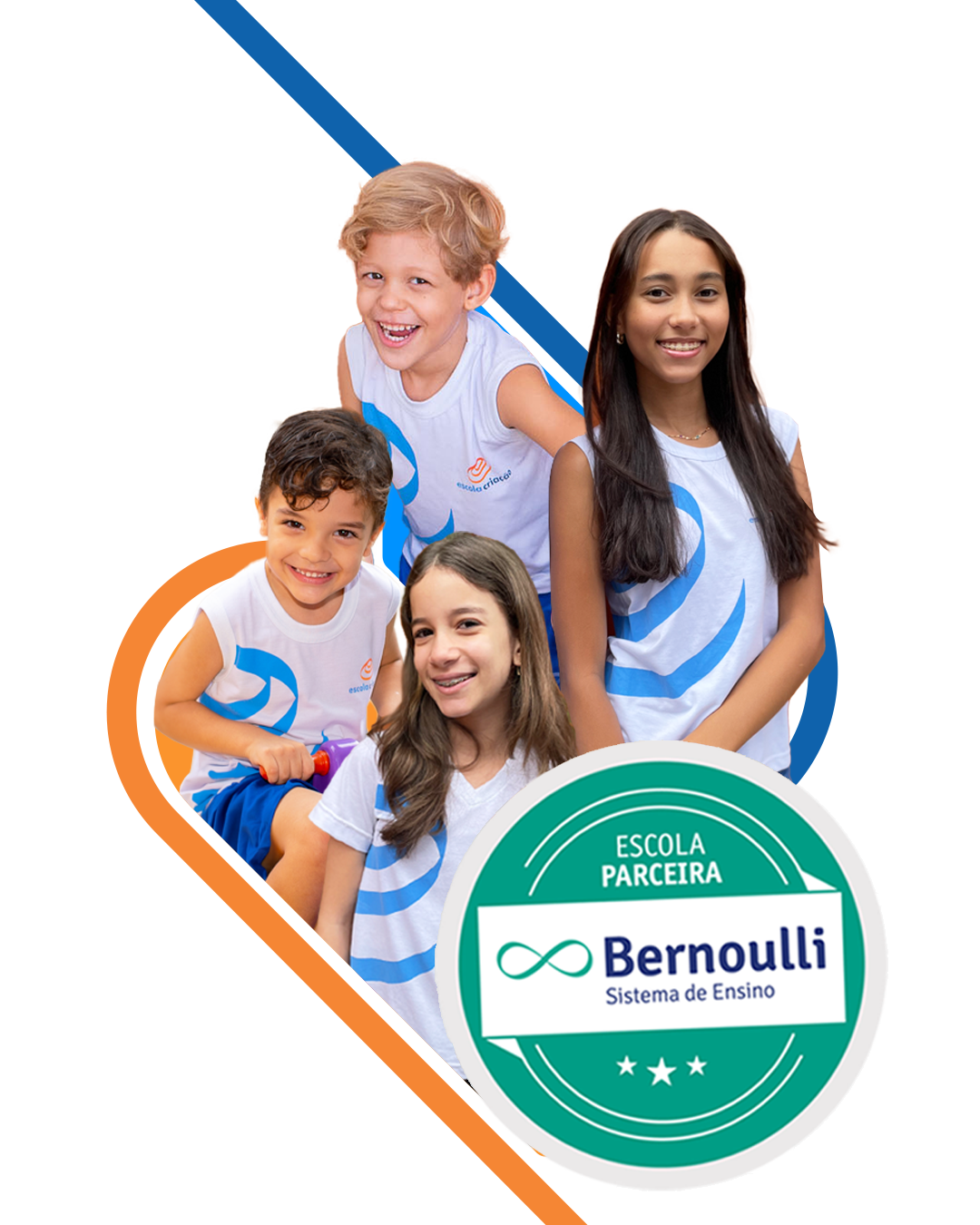 Estudantes da Escola Criação com o selo Escola Parceira do Sistema Bernoulli